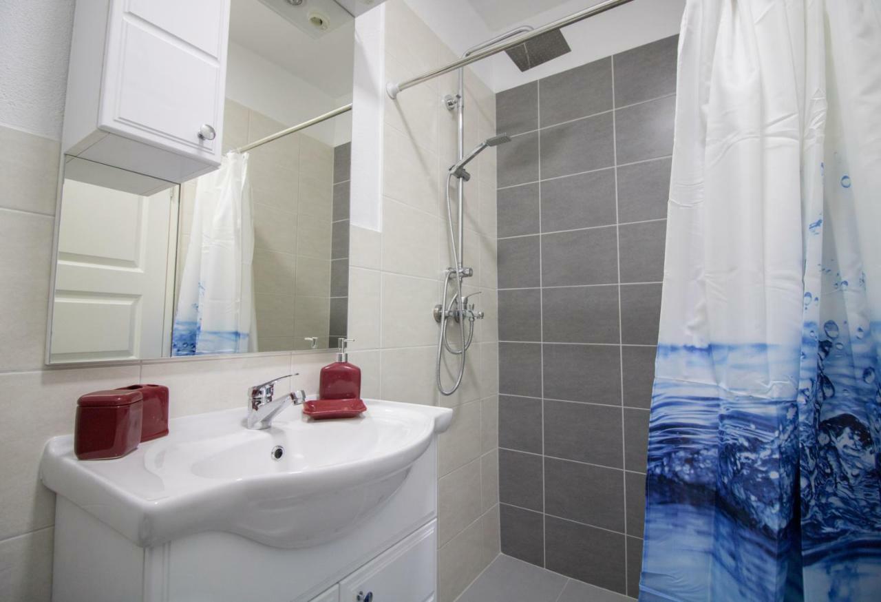 Villa M モスタル エクステリア 写真